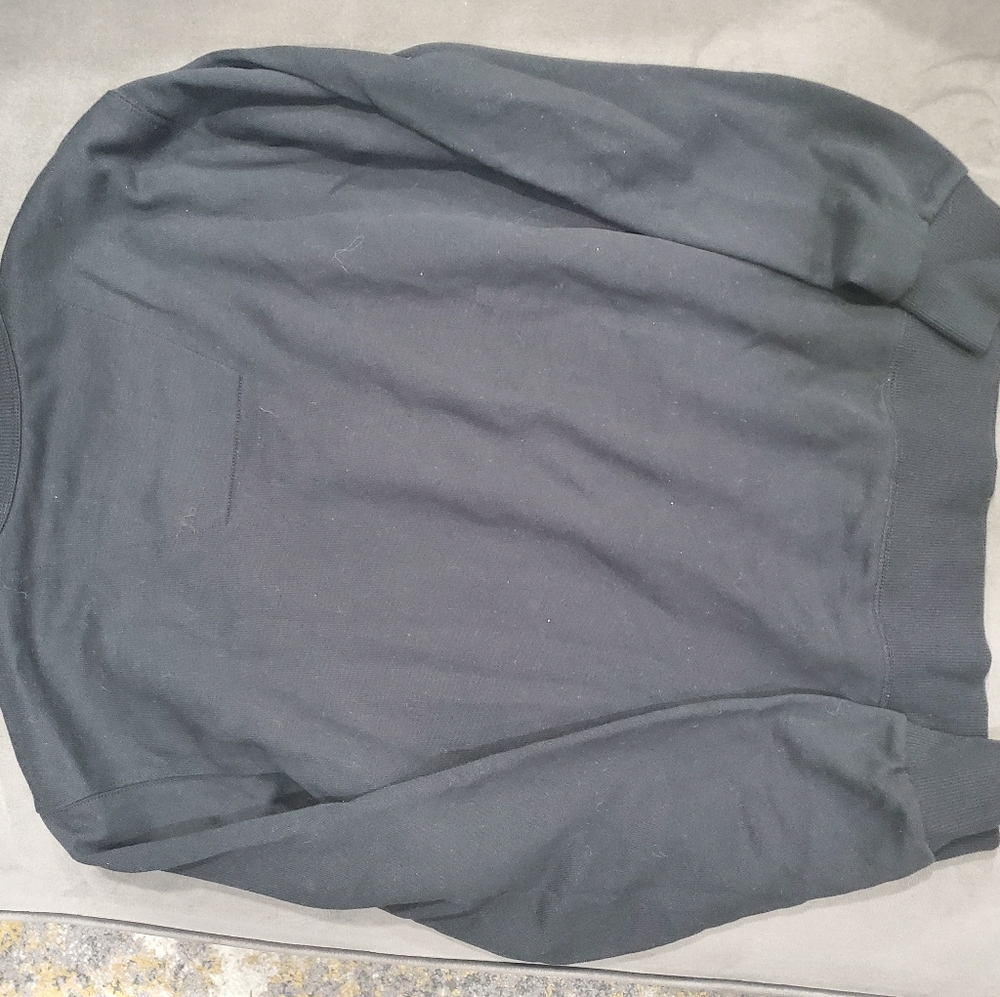Men's blk sweatshirt  worn twice